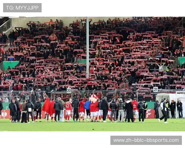 探秘欧冠赛场上的恐怖主场效应与球队表现 探秘欧冠赛场上的恐怖主场效应与球队表现